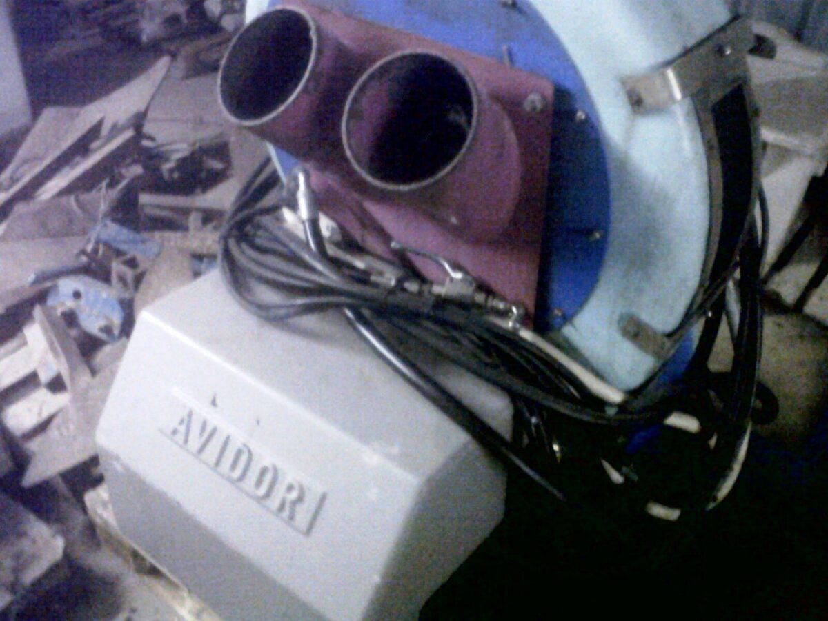 EFFEUILLEUSE AVIDOR A 132