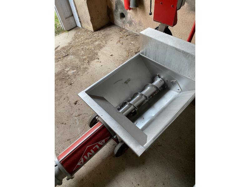 POMPE A VENDANGE  ALMA