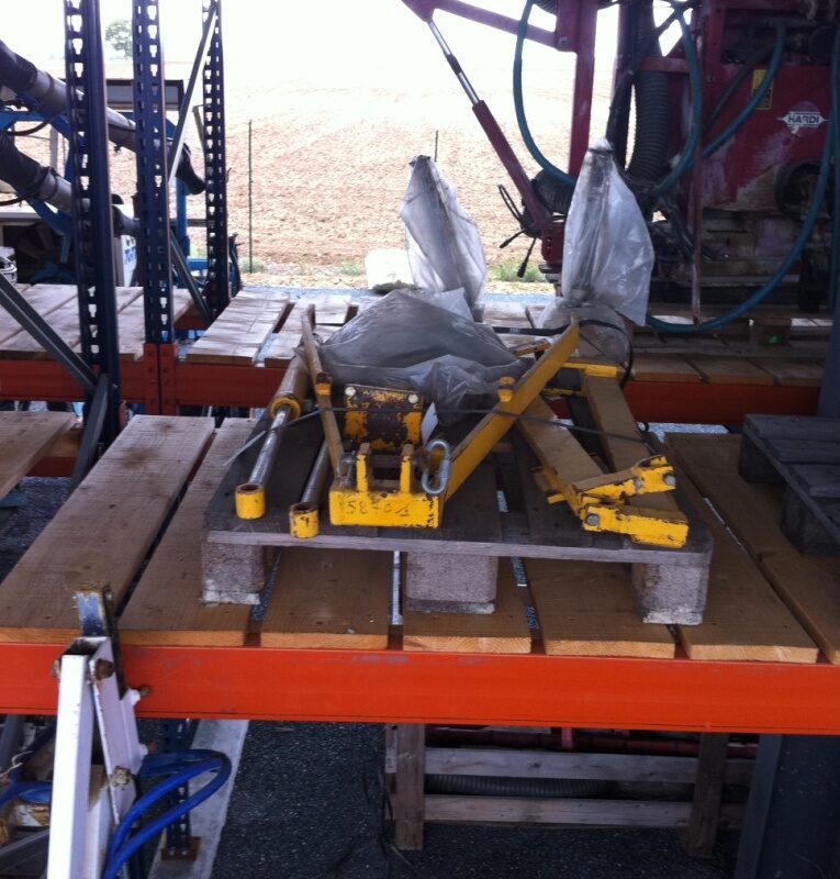 PAIRE PORTE OUTILS AR G84