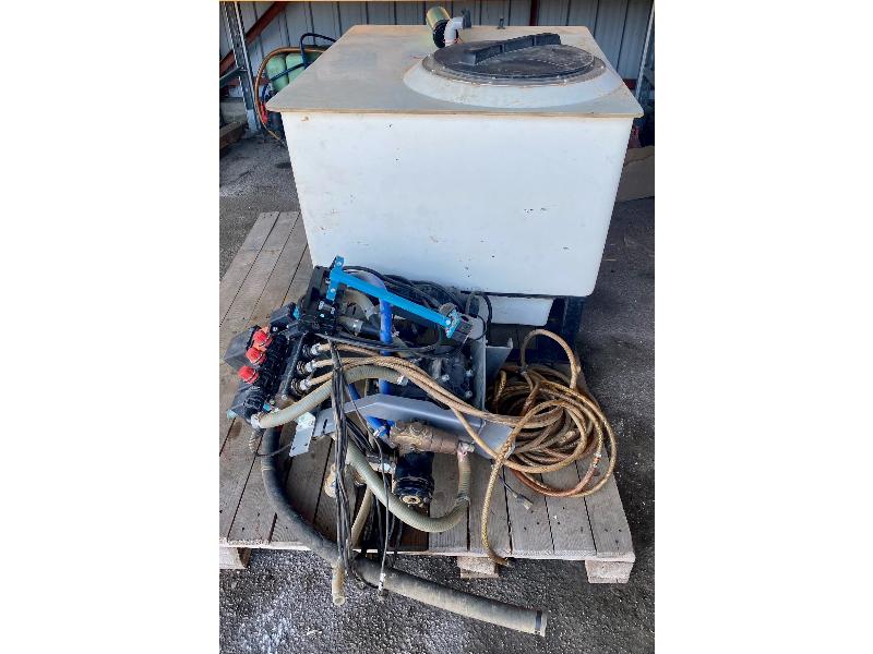 RESERVOIR 600 L POUR 872 AVEC POMPE