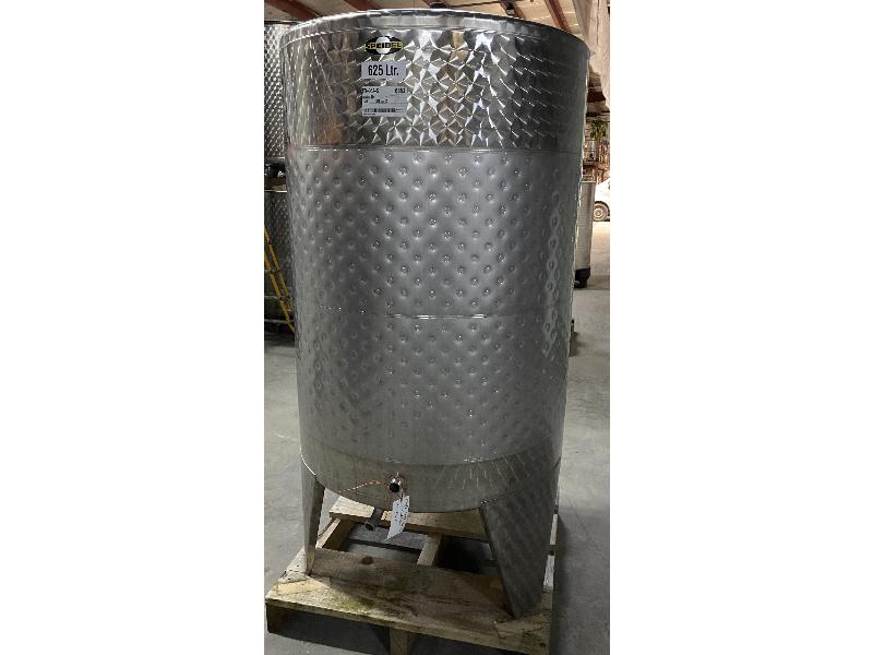 CUVE 625 LT FERMEE D.820 FOND BOMBE + DP