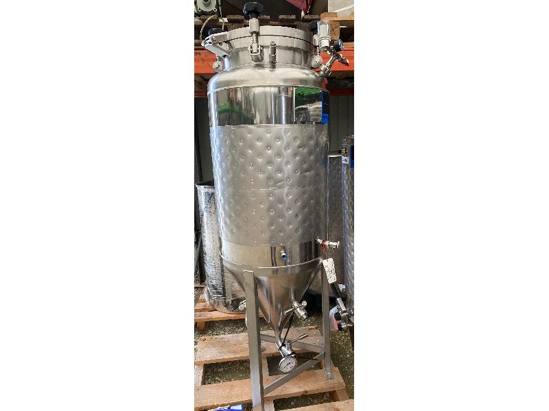 CUVE 240 LT D.550 PRESSION 2,5 BAR C.60o