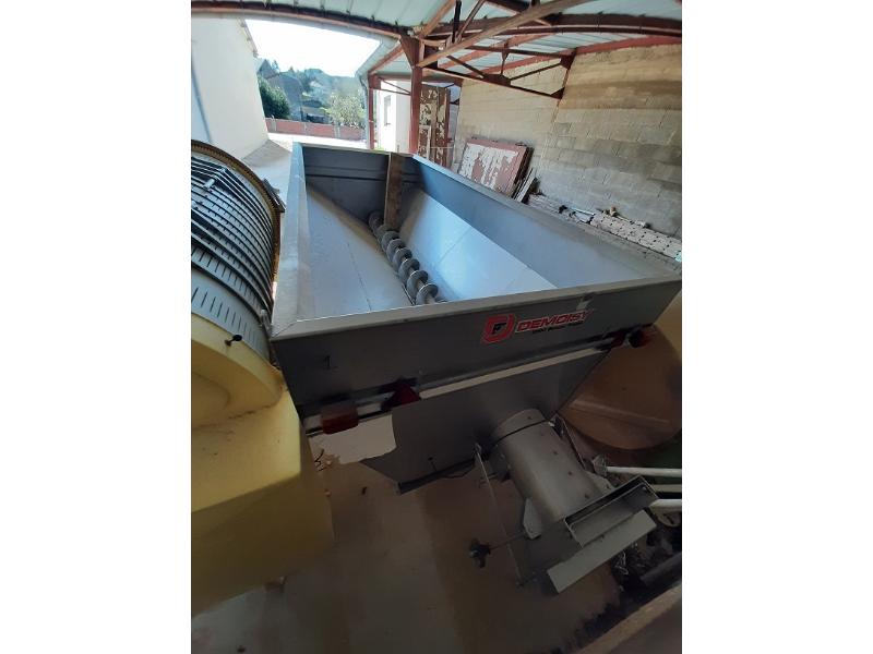 LOT DE 3 REMORQUES A VENDANGES