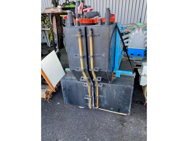 RESERVOIRS 2 X 400 L POUR 570 XD