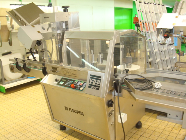 ETIQUETEUSE ADHESIVE EMA 2000