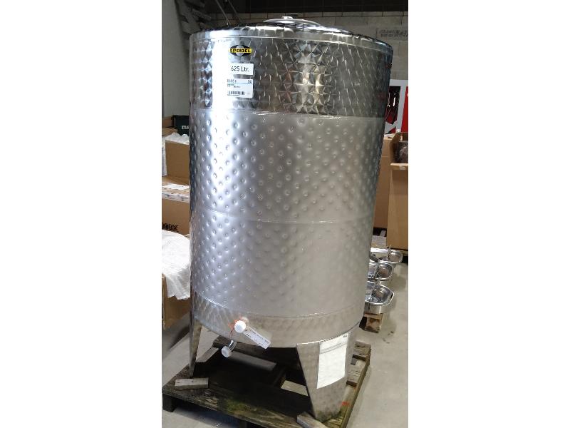 CUVE 625 LT FERMEE D.820 FOND BOMBE + DP