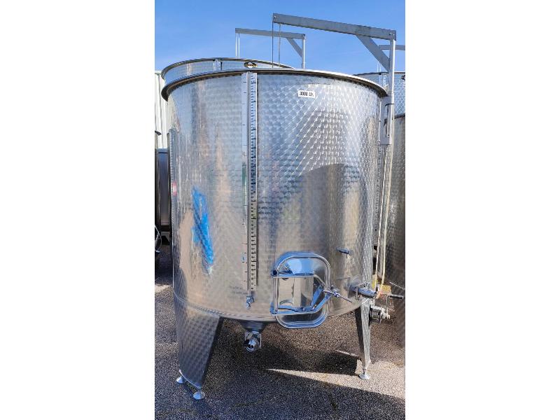 2 CUVES INOX PLAFOND MOBILE 3000 L