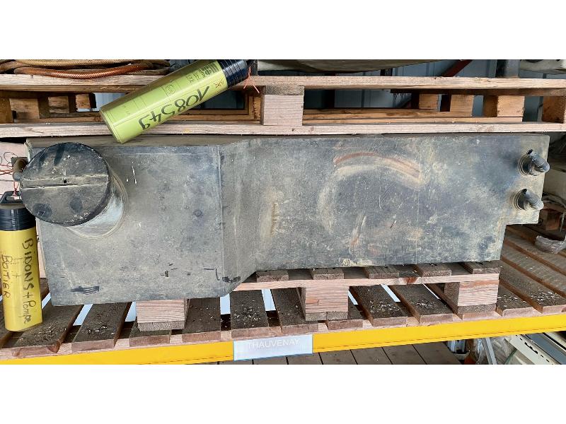 RESERVOIRS/POMPE/BOITIER POUR U62