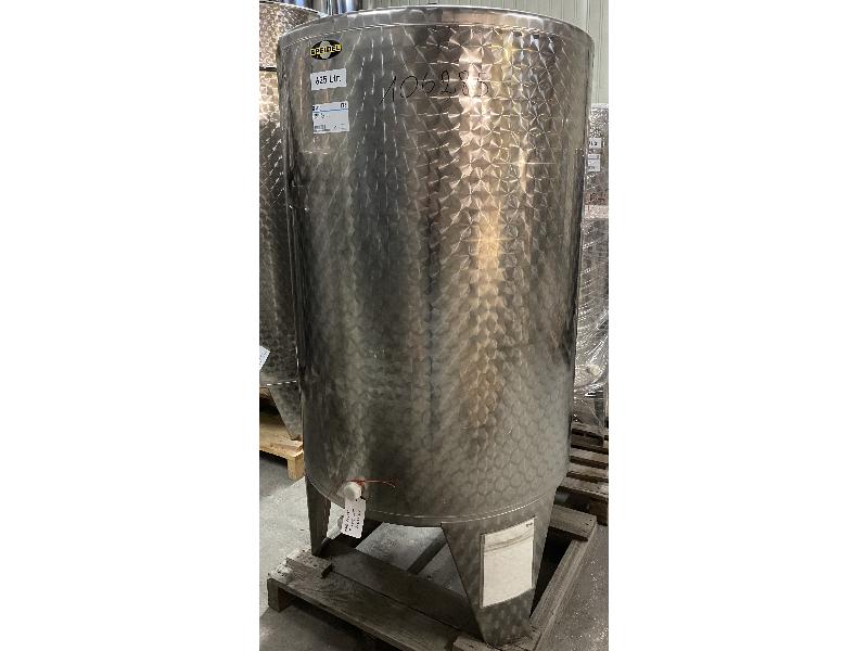CUVE 625 LT FERMEE  D.820 FOND CONIQUE