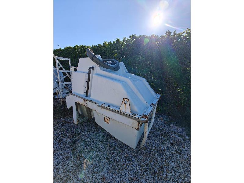 RESERVOIR 900 LITRES SUPERIEUR 817/827