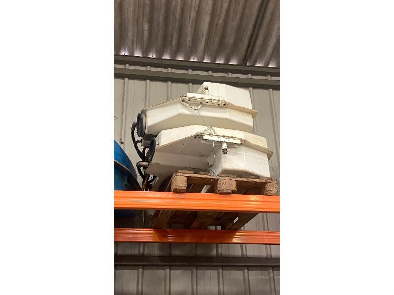 RESERVOIRS 2 X 300 L - BOB 620/621