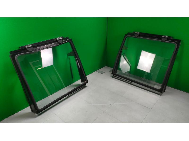 PORTES G/D CABINE LCC 80