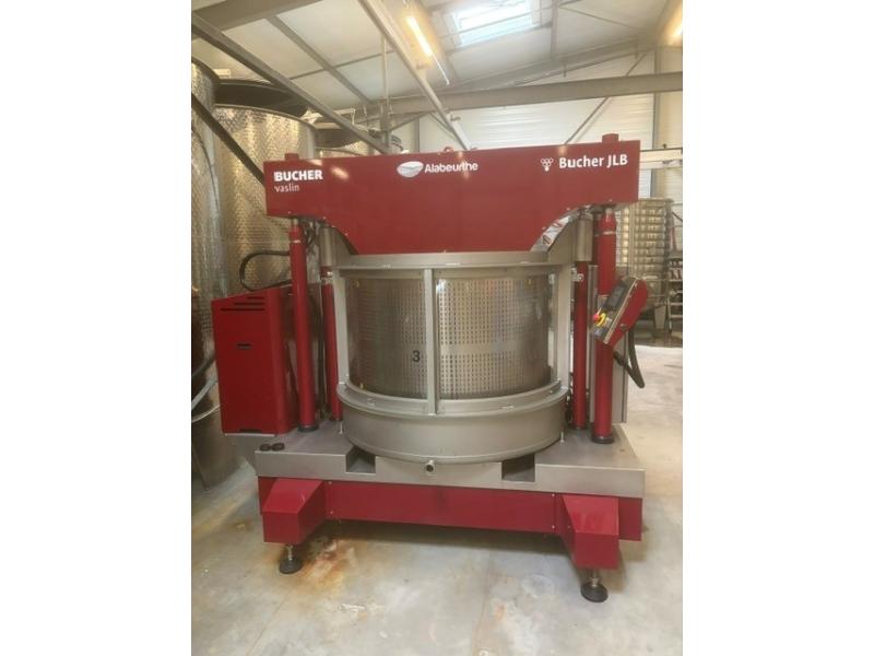 PRESSOIR VERTICAL BUCHER JLB 12